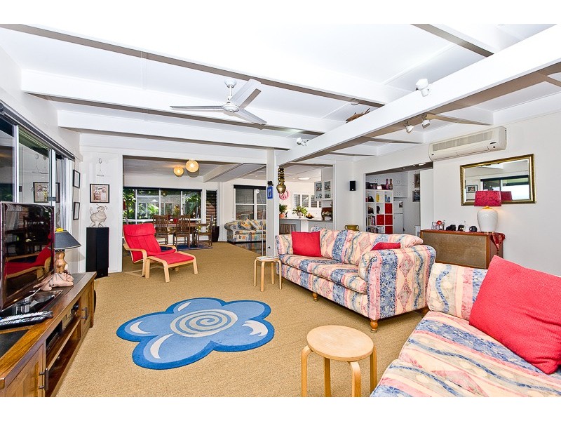 11 The Boulevarde, Bongaree QLD 4507