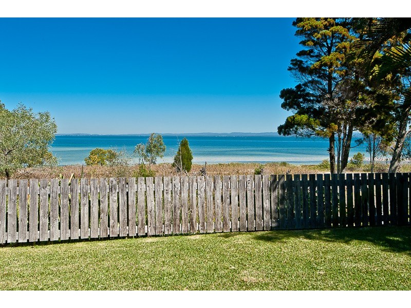11 The Boulevarde, Bongaree QLD 4507