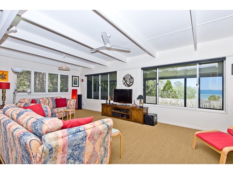 11 The Boulevarde, Bongaree QLD 4507