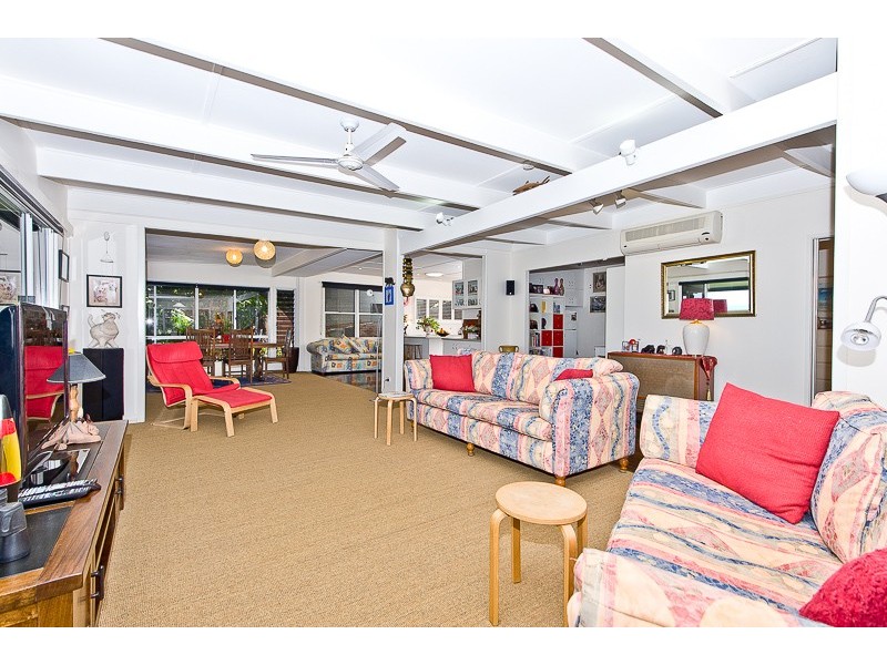 11 The Boulevarde, Bongaree QLD 4507