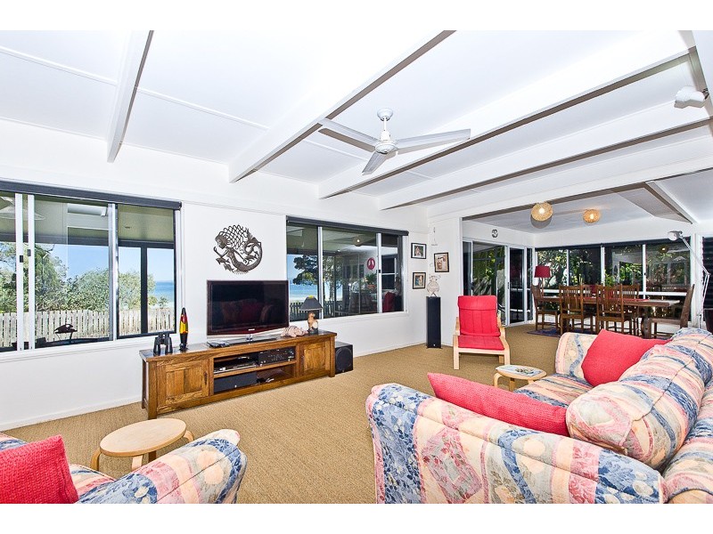 11 The Boulevarde, Bongaree QLD 4507