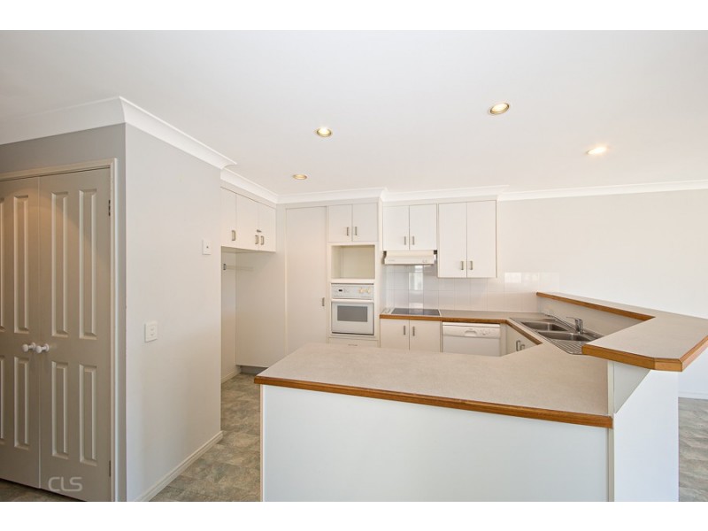 2/65 Oleander Drive, Bongaree QLD 4507