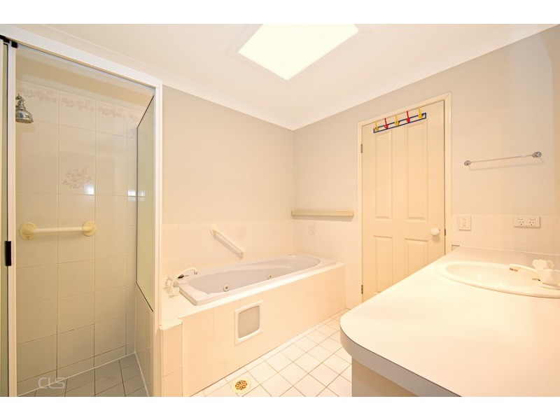 2/65 Oleander Drive, Bongaree QLD 4507