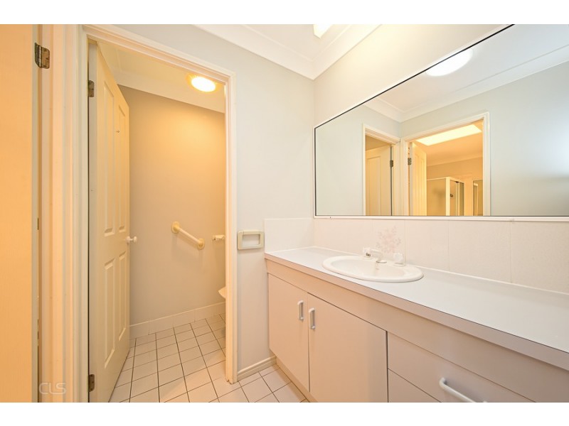 2/65 Oleander Drive, Bongaree QLD 4507