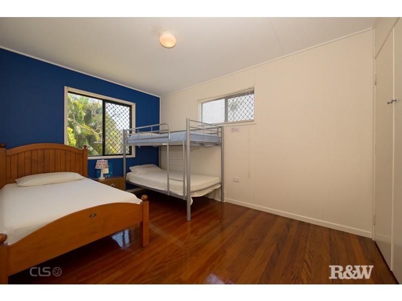 25 Hall Avenue, Bongaree QLD 4507