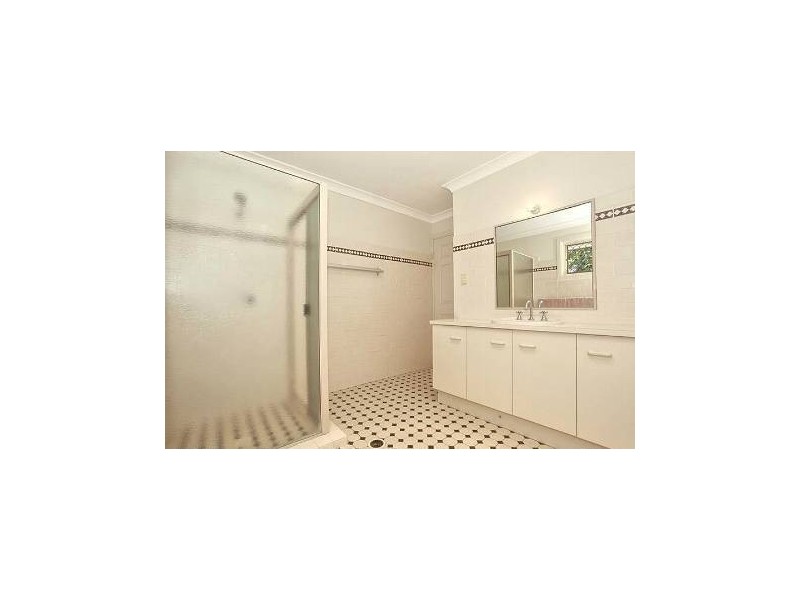 5 Jasmin Drive, Bongaree QLD 4507