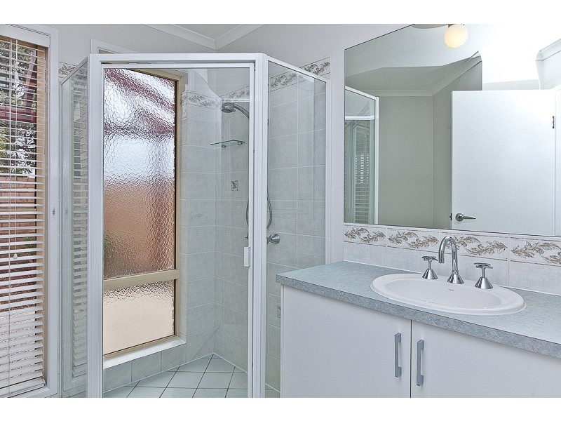 104 Avon Avenue, Banksia Beach QLD 4507