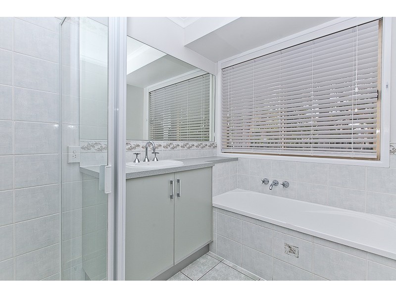 104 Avon Avenue, Banksia Beach QLD 4507