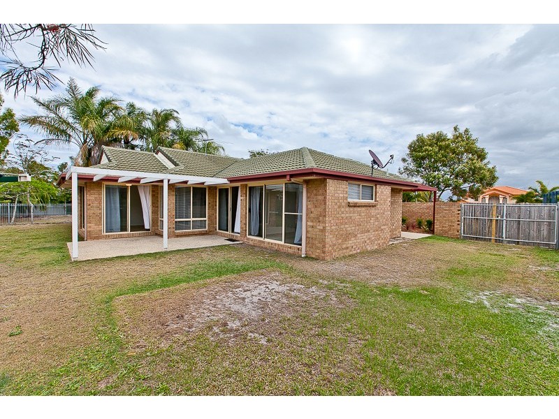 104 Avon Avenue, Banksia Beach QLD 4507