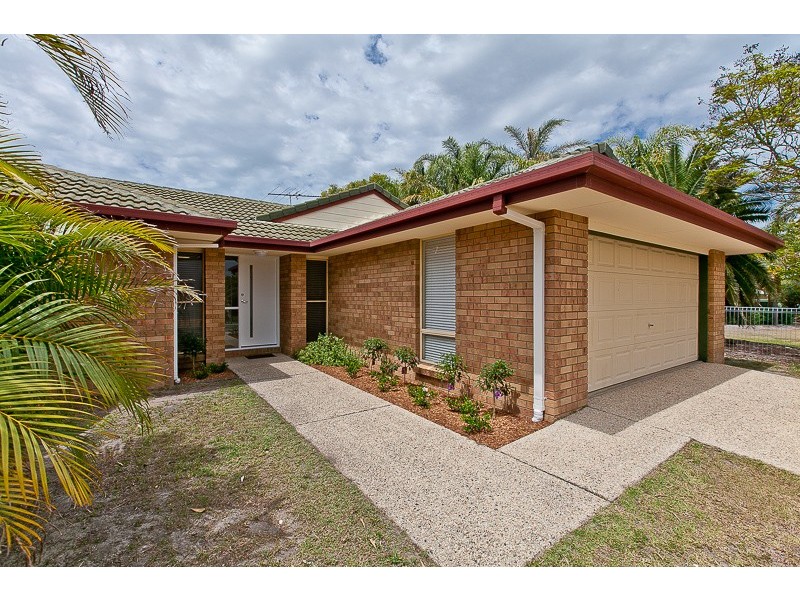 104 Avon Avenue, Banksia Beach QLD 4507