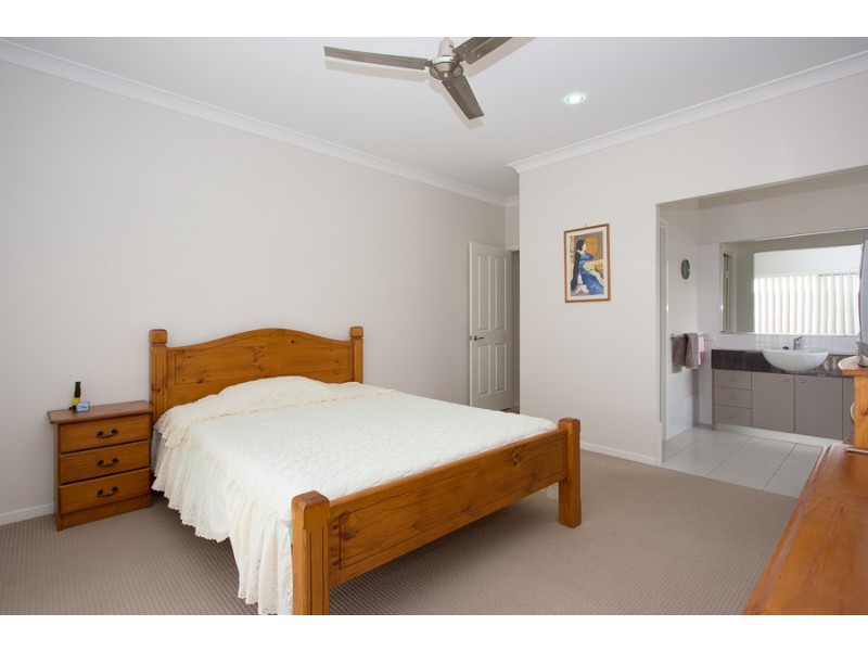 146 Marina Boulevard, Banksia Beach QLD 4507