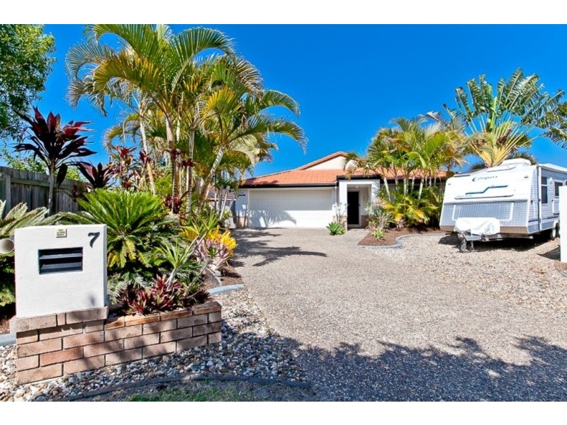 7 Yellowfin Place, Banksia Beach QLD 4507