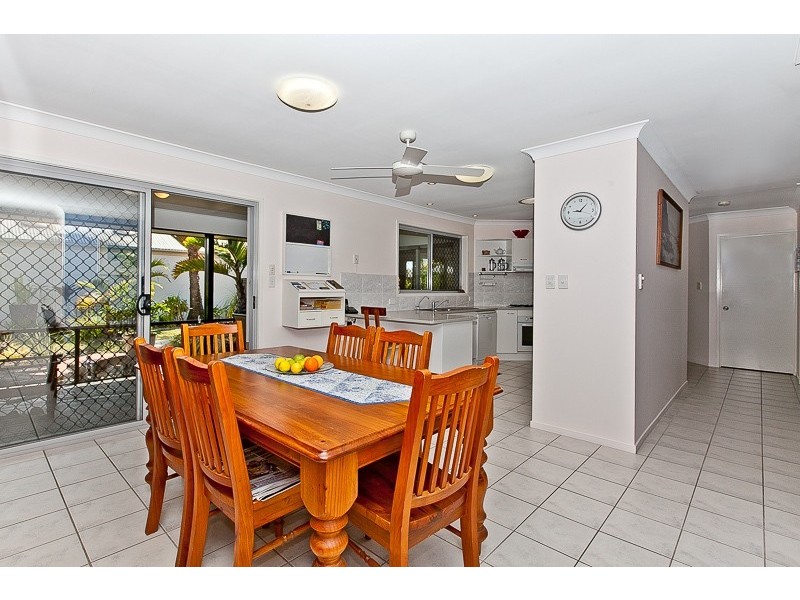 7 Yellowfin Place, Banksia Beach QLD 4507