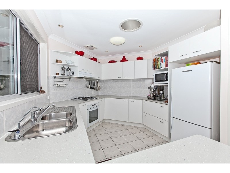 7 Yellowfin Place, Banksia Beach QLD 4507