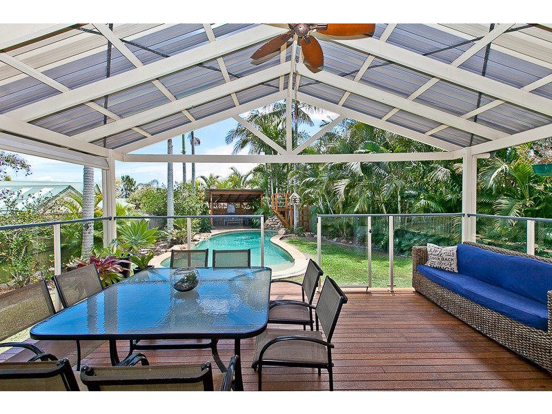 7 Trevally Place, Sandstone Point QLD 4511