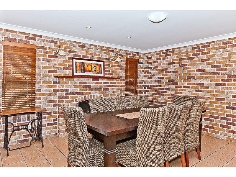 7 Trevally Place, Sandstone Point QLD 4511