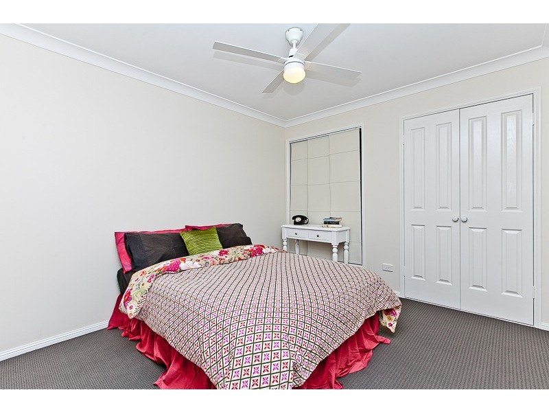 7 Trevally Place, Sandstone Point QLD 4511