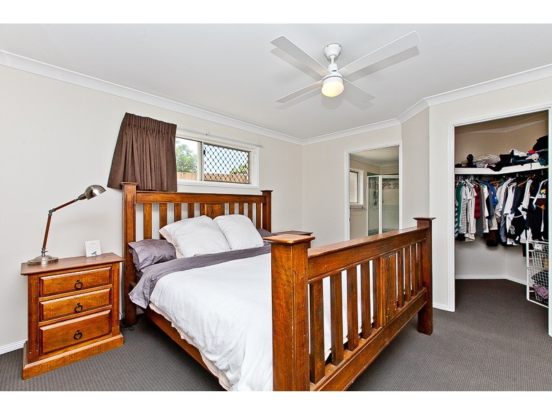 7 Trevally Place, Sandstone Point QLD 4511