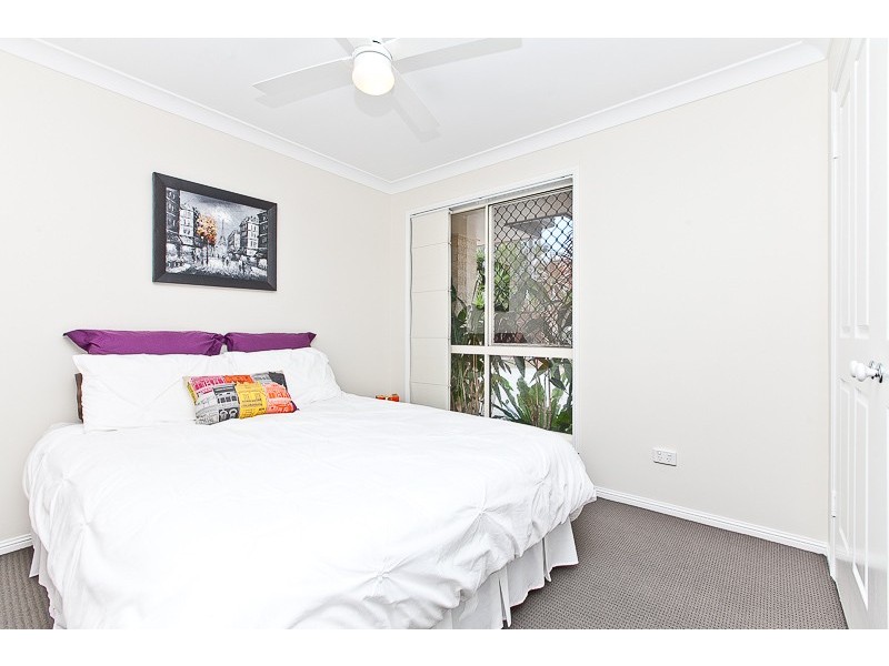 7 Trevally Place, Sandstone Point QLD 4511