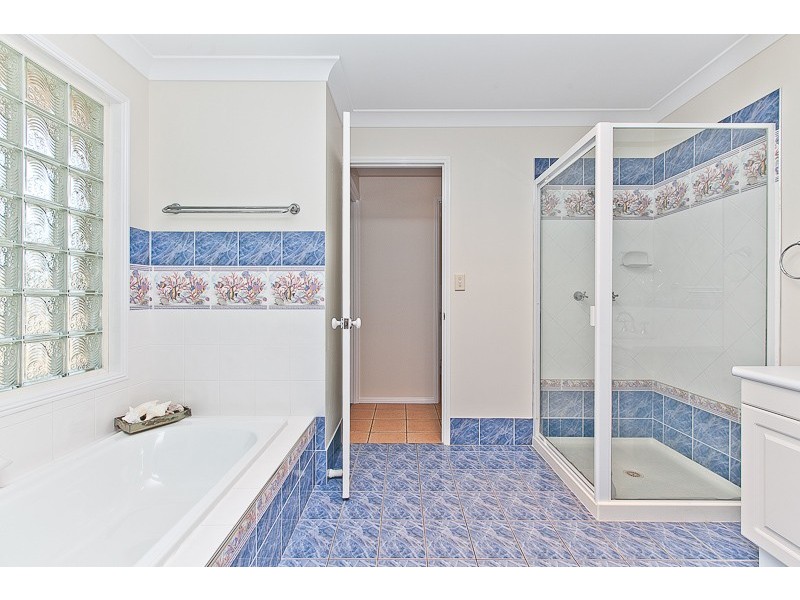 7 Trevally Place, Sandstone Point QLD 4511