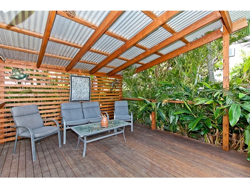 7 Trevally Place, Sandstone Point QLD 4511