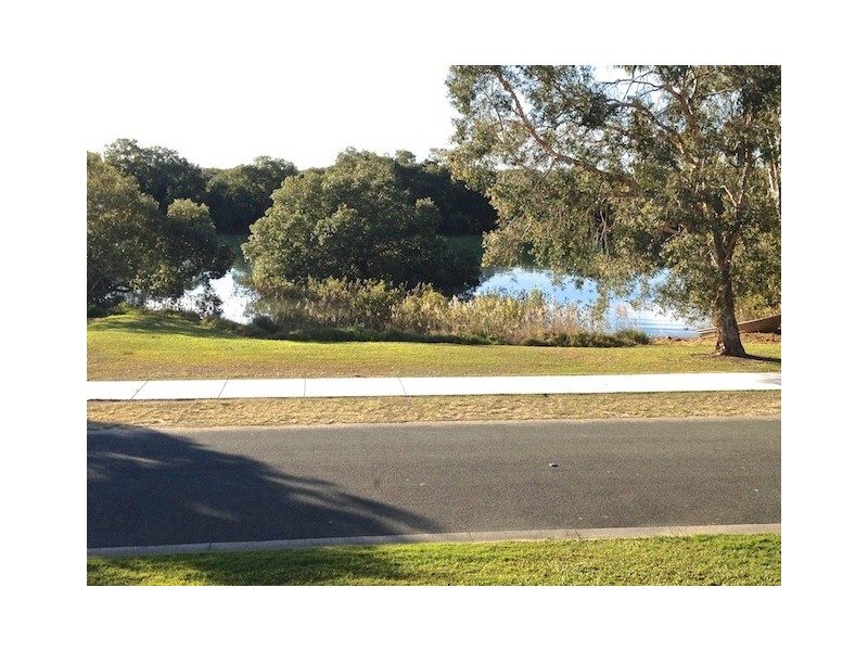 100 Ningi Esplanade, Ningi QLD 4511