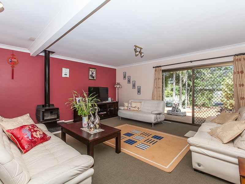 87 Relesah Drive, Ningi QLD 4511