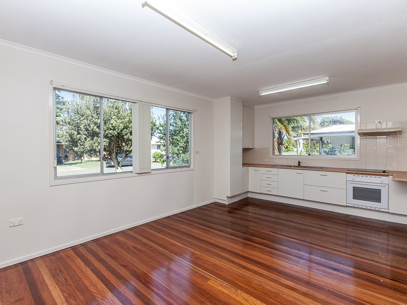 24 Sunset Avenue, Bongaree QLD 4507