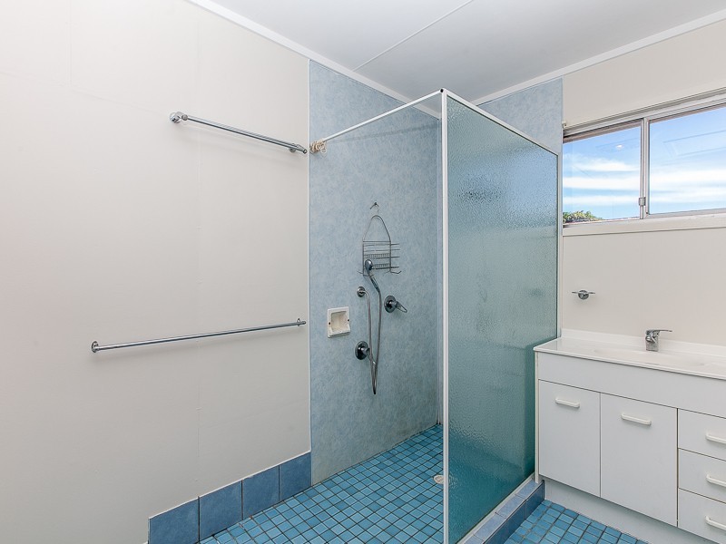 24 Sunset Avenue, Bongaree QLD 4507