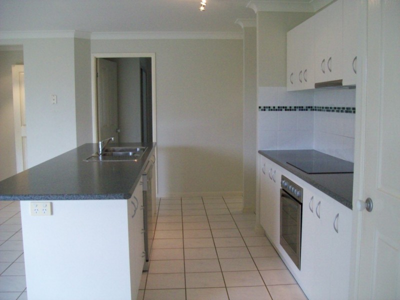 Sandstone Point QLD 4511