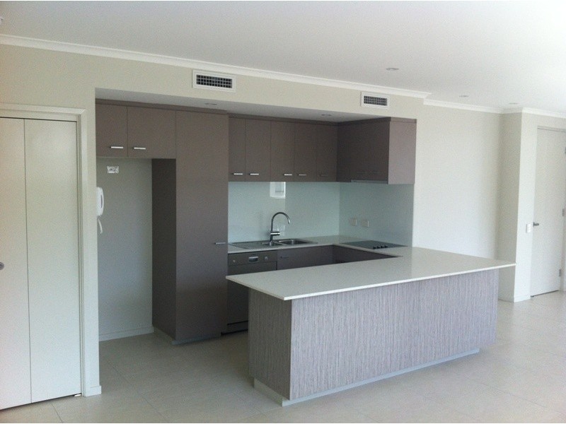 2/95 Welsby Parade, Bongaree QLD 4507