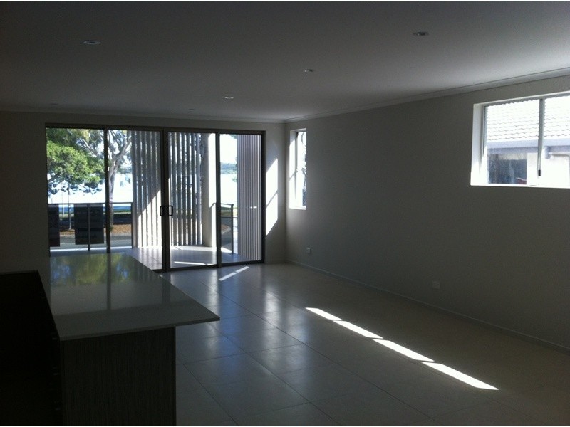 2/95 Welsby Parade, Bongaree QLD 4507