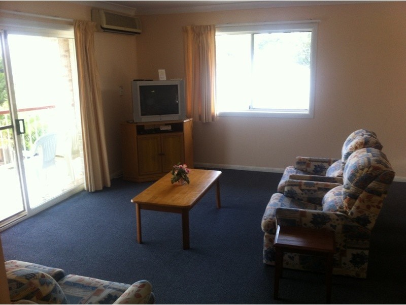 24/21-27 Sylvan Beach Esplanade, Bellara QLD 4507