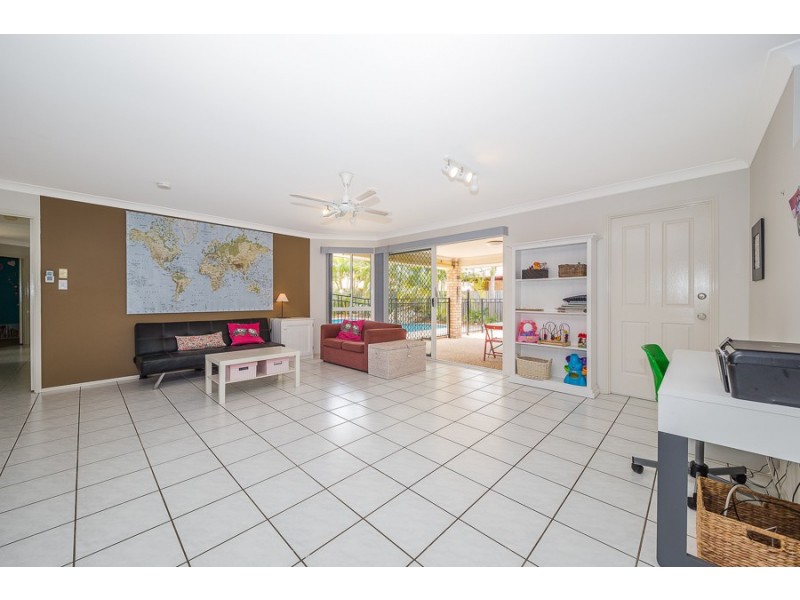 11 Winch Court, Banksia Beach QLD 4507