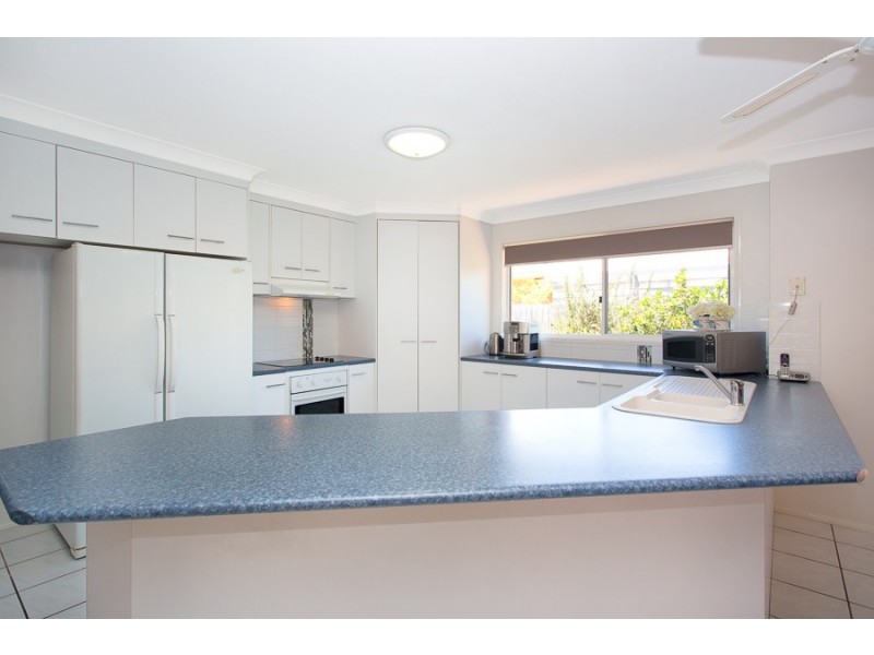 11 Winch Court, Banksia Beach QLD 4507