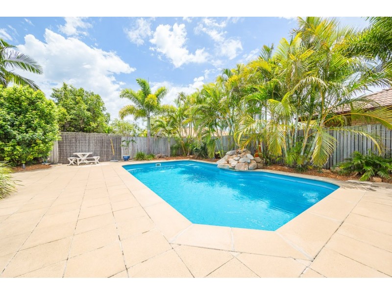 11 Winch Court, Banksia Beach QLD 4507