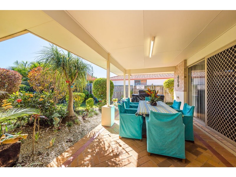 8 Seahorse Court, Banksia Beach QLD 4507