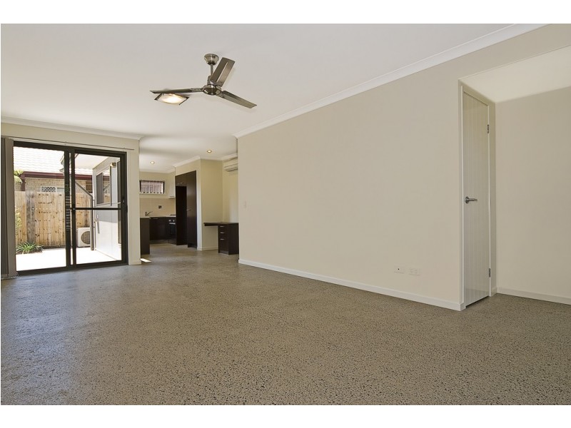 4/11 Fourth Avenue, Bongaree QLD 4507