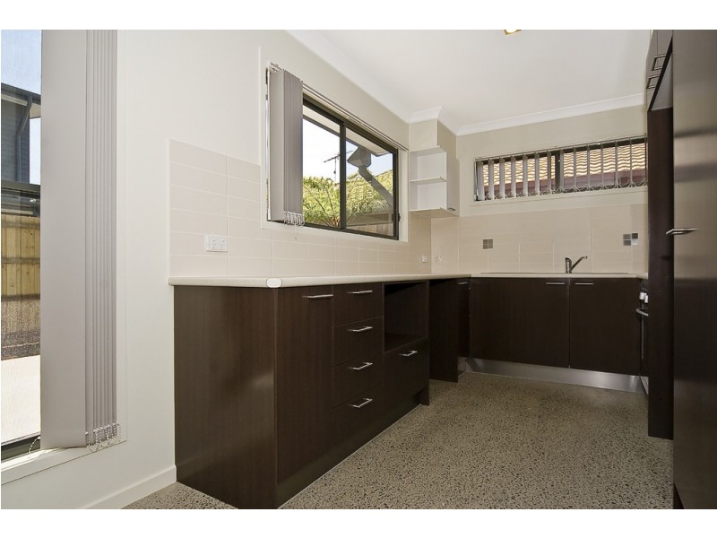 4/11 Fourth Avenue, Bongaree QLD 4507