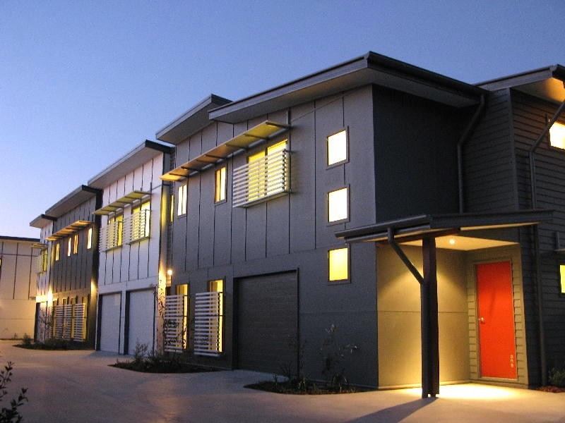 4/11 Fourth Avenue, Bongaree QLD 4507