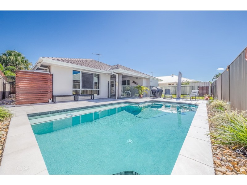 7 Oriole Close, Banksia Beach QLD 4507
