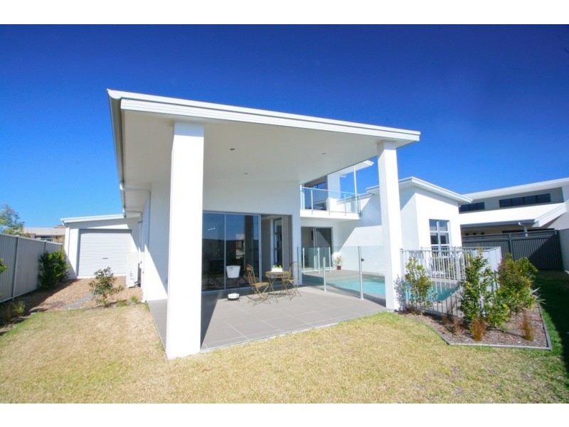4 Dunebean Drive, Banksia Beach QLD 4507