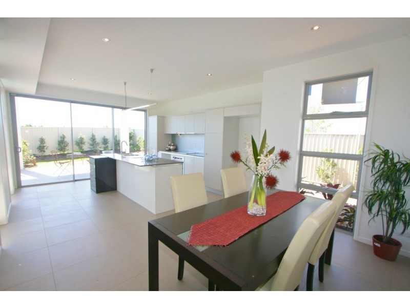 4 Dunebean Drive, Banksia Beach QLD 4507