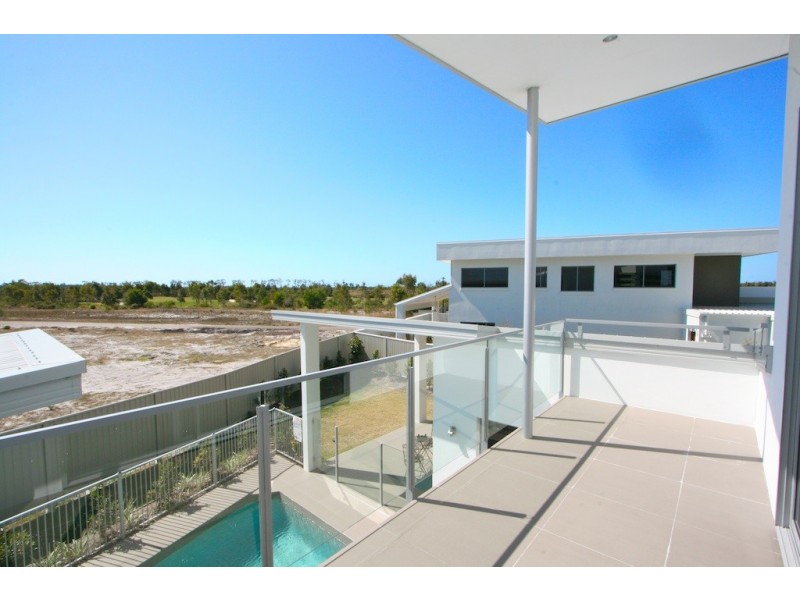 4 Dunebean Drive, Banksia Beach QLD 4507