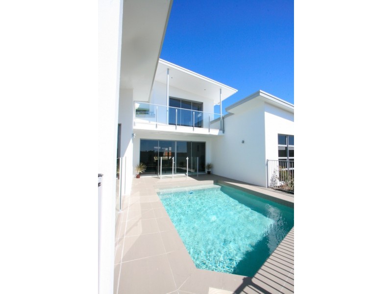 4 Dunebean Drive, Banksia Beach QLD 4507