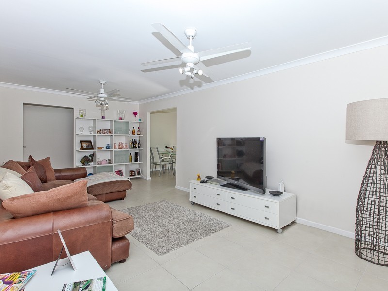 1 Lyrebird Lane, Bongaree QLD 4507