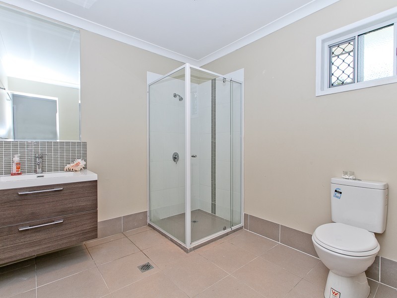 1 Lyrebird Lane, Bongaree QLD 4507