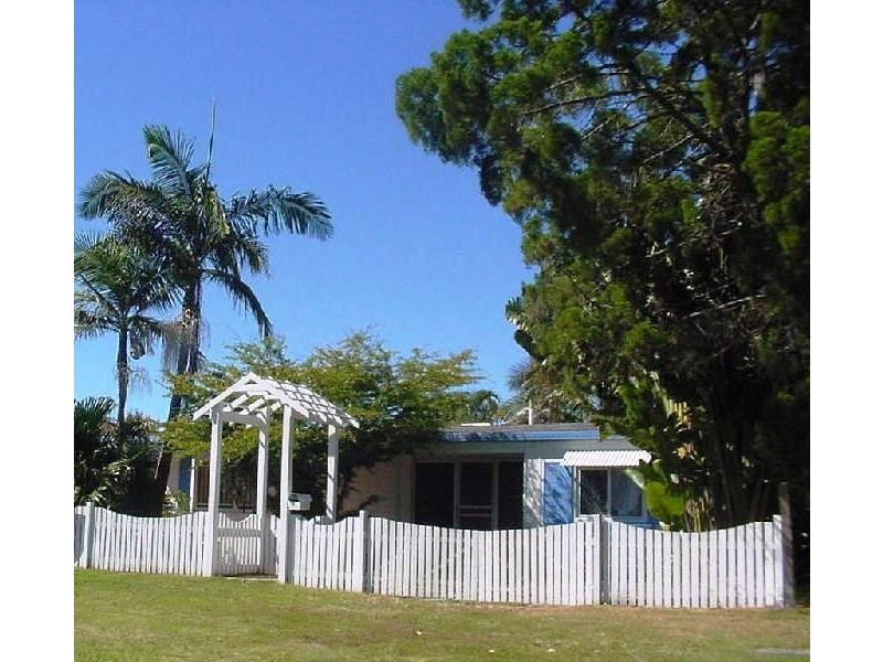 22 Hazell Avenue, Banksia Beach QLD 4507