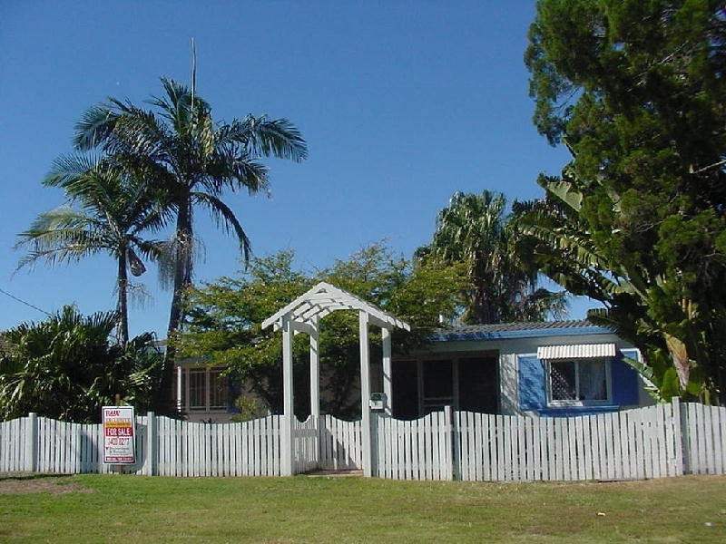 22 Hazell Avenue, Banksia Beach QLD 4507