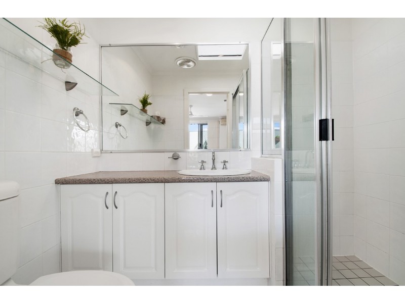 A20/16 Spinnaker Drive, Sandstone Point QLD 4511
